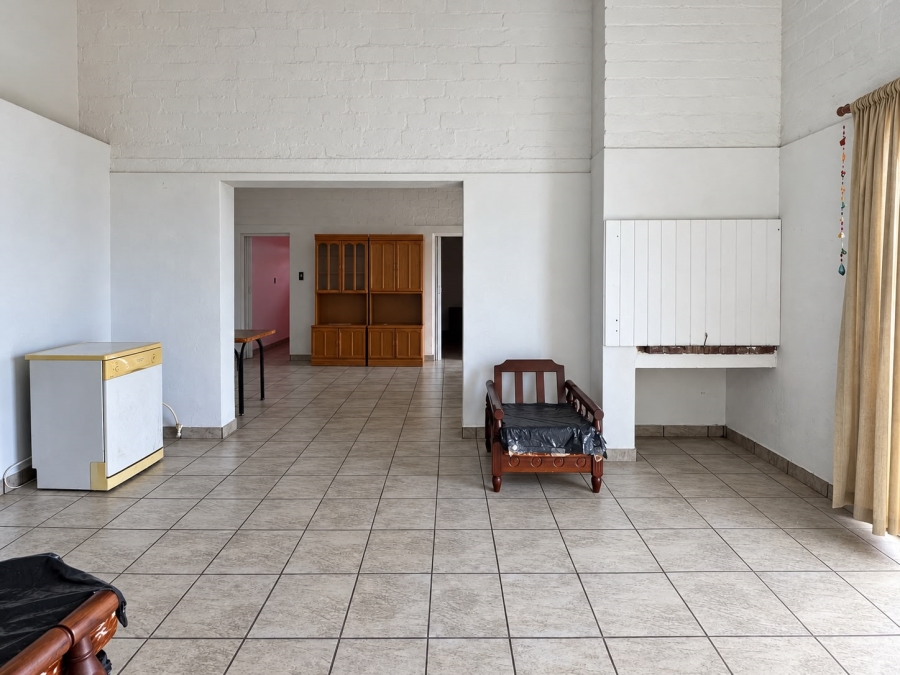 4 Bedroom Property for Sale in Harbour Lights Western Cape